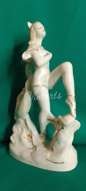 Статуэтка " Женщина лисичка"