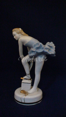 Статуэтка «Юная балерина» — пуанты