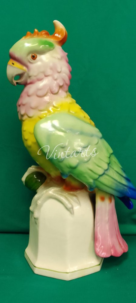 Статуэтка попугай цветной Европа.