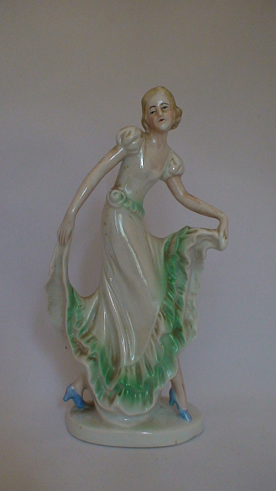 Фигурка «Дама в зеленом платье», стиль арт-деко