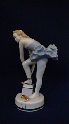 Статуэтка «Юная балерина» — пуанты