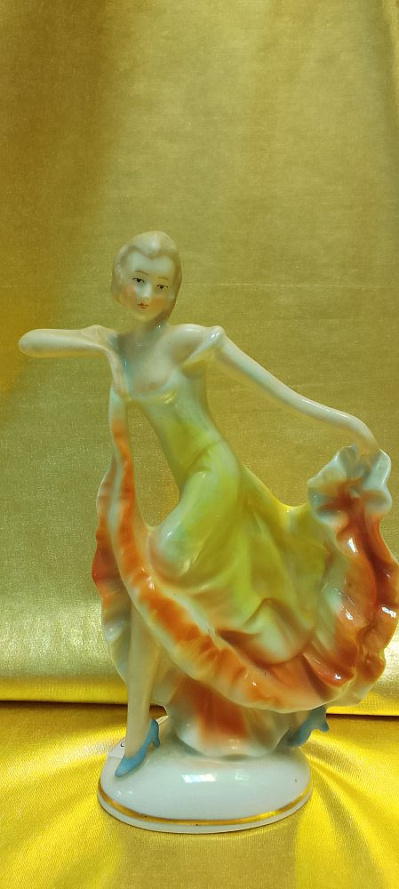 статуэтка " Танцовщица".